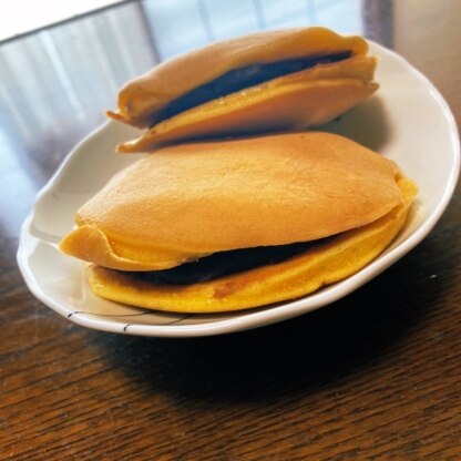 どら焼き初めて作りました！
簡単ですぐ出来たのでまたお休みに作ろうと思いますっ